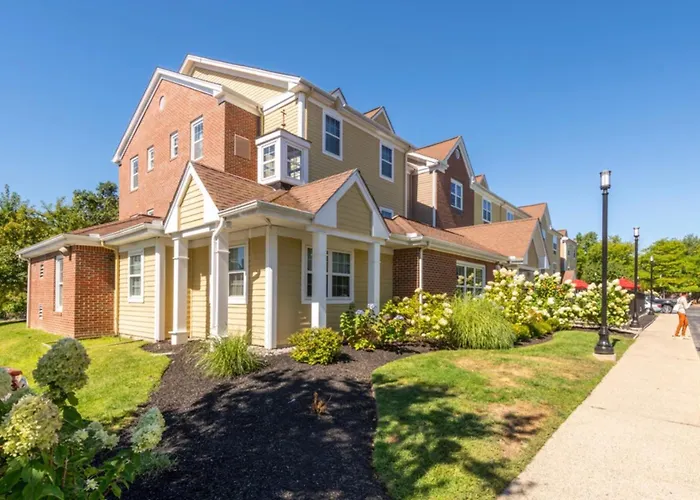 Residences At Tewksbury