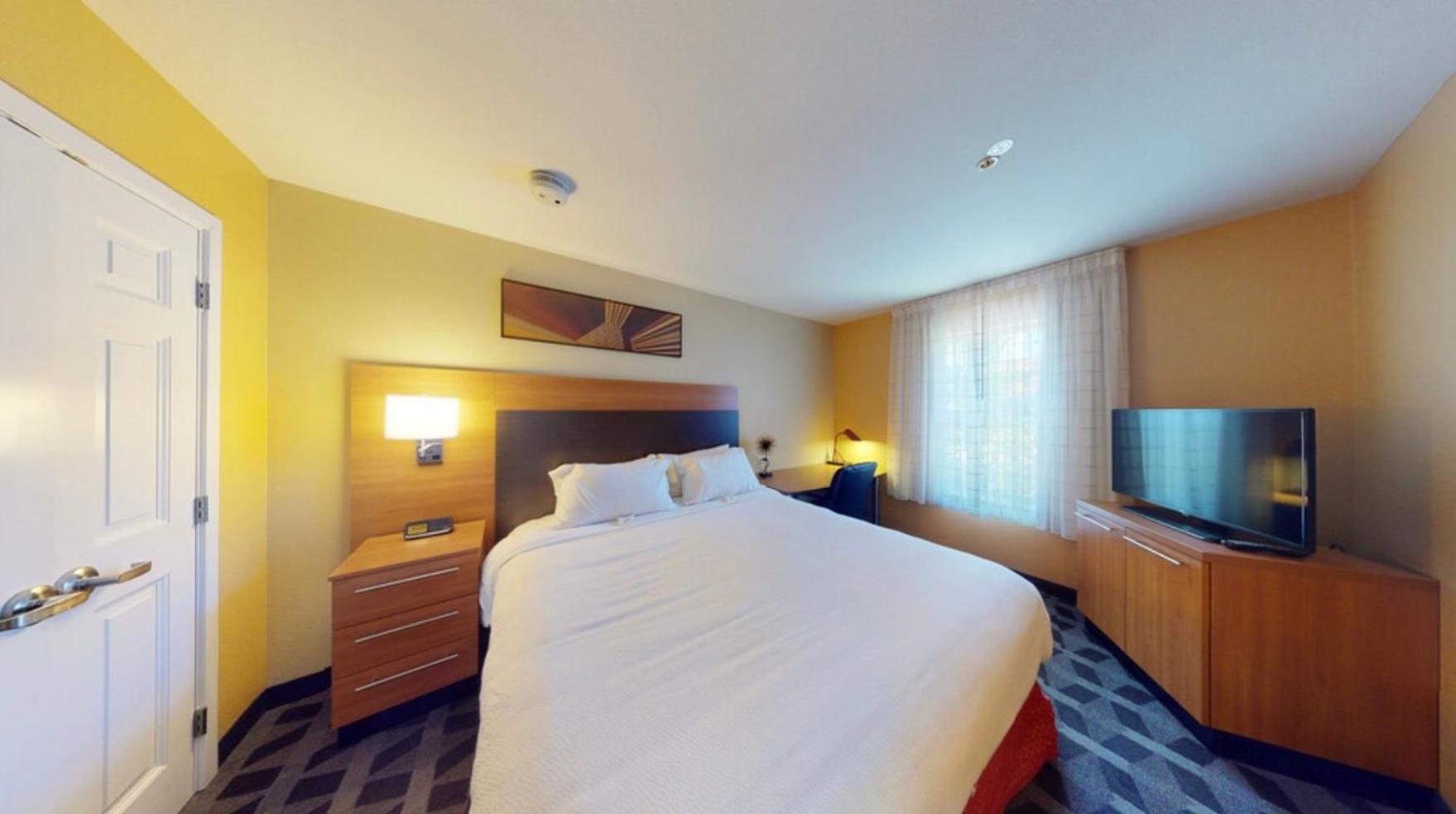 Residences At Hotel Tewksbury