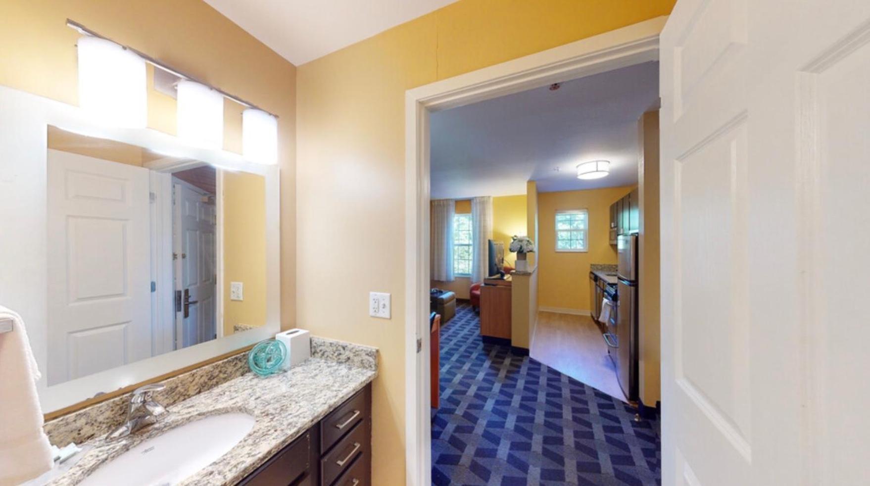 Residences At 3*