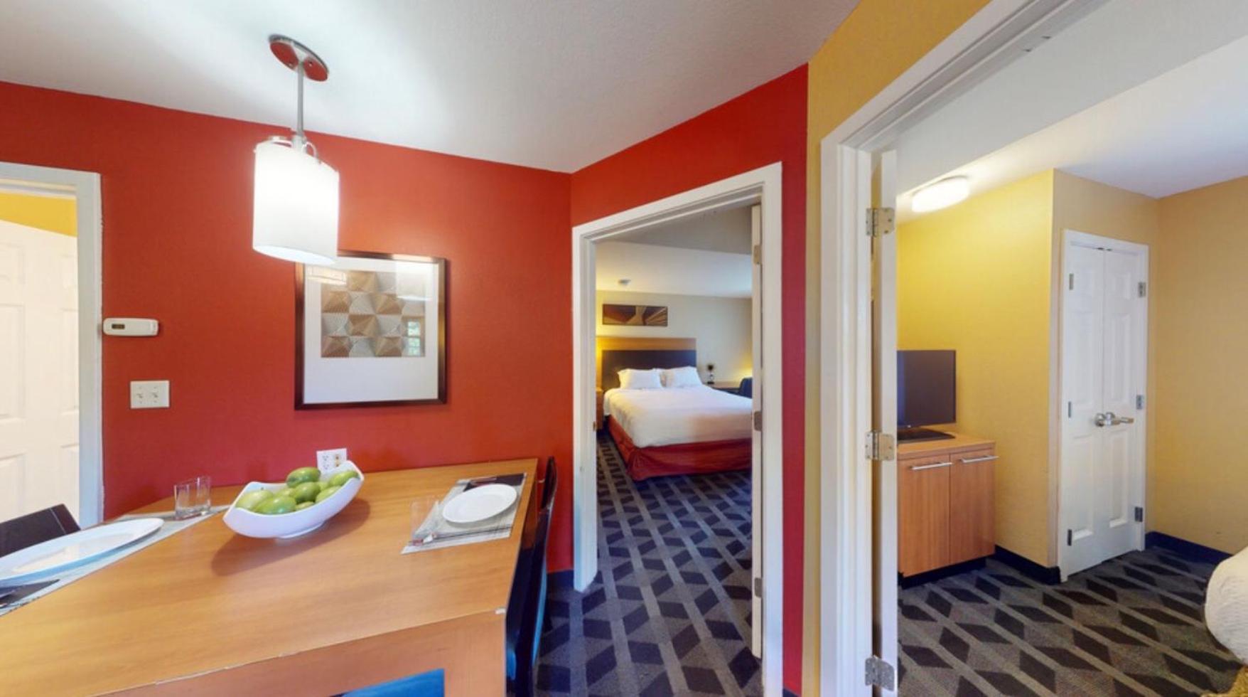 Residences At Tewksbury