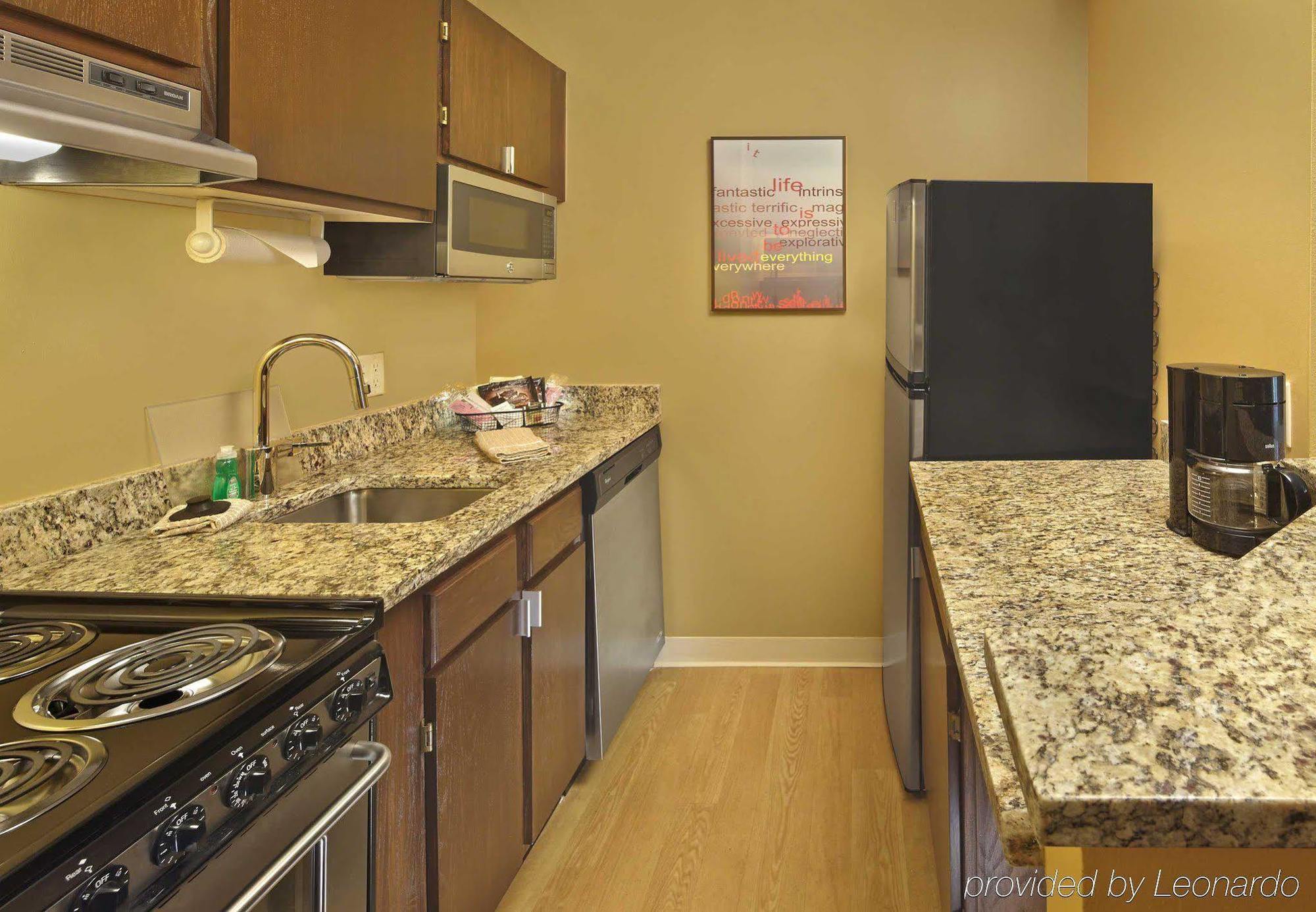 Residences At Tewksbury